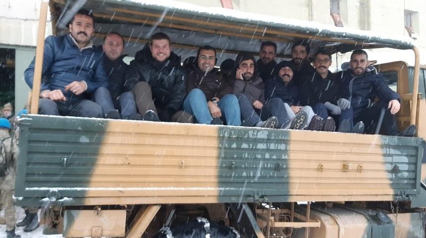 Bu &ouml;ğretmenler alkışlanır