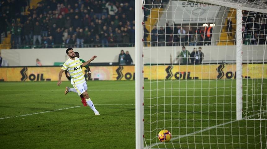 Galatasaray'ın eski yıldızları Melo ve Podolski, Fenerbahçe'yle dalga geçti