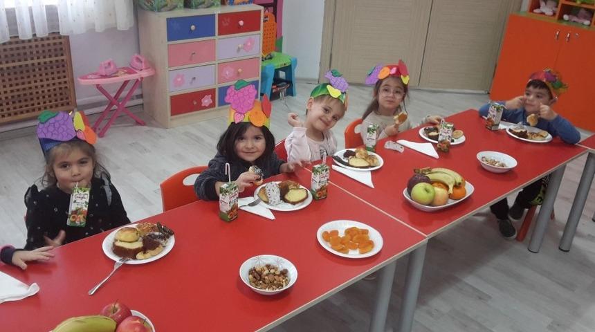 Minikler Yerli Malı Haftası&rsquo;nda tutumluluk mesajı verdi