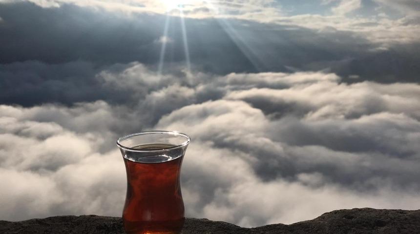 Y&uuml;ksekovalı &ouml;ğretmenler bulutlar &uuml;zerinde &ccedil;ay yudumladılar
