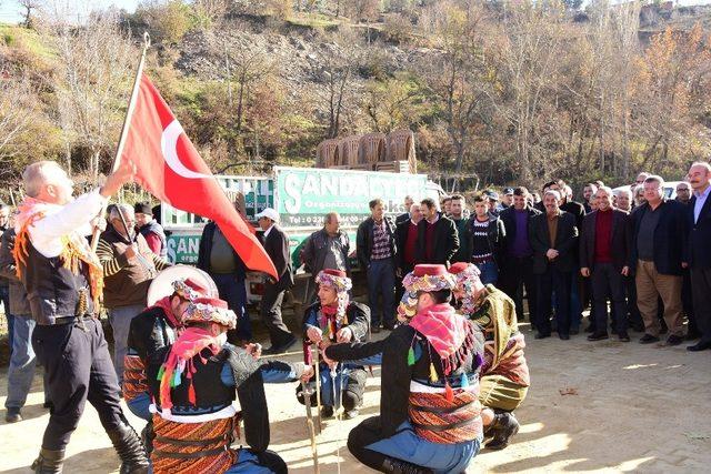 Başkan Uçak Uluderbent’te çok amaçlı salonun temelini attı