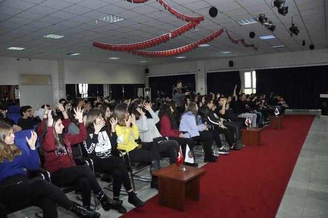 GKV liselerinden işaret dili ile seminer