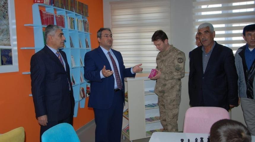 Kocak&ouml;y&rsquo;deki bir k&ouml;yde 2 bin kitaplık Z k&uuml;t&uuml;phane a&ccedil;ıldı