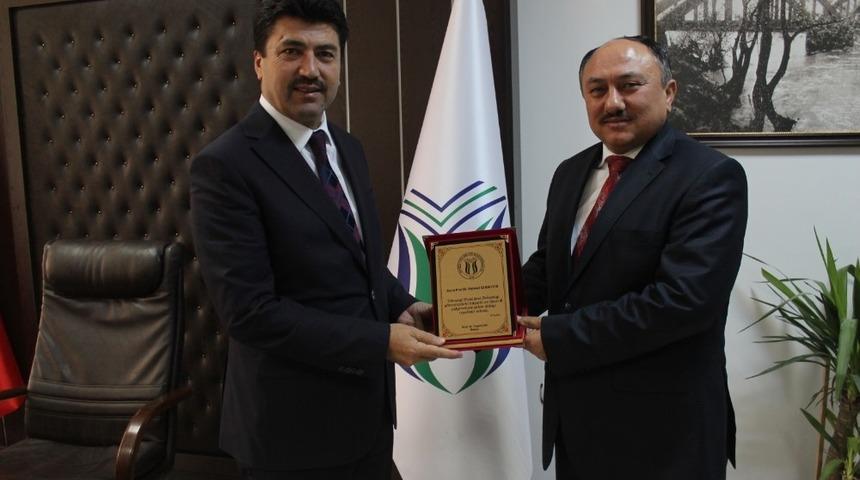 Teknoloji Fak&uuml;ltesi dekanlığına Yusuf &Ccedil;ay atandı