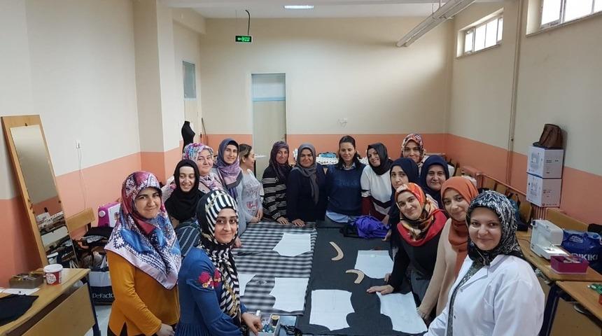 K&uuml;tahya&rsquo;da Giyim &Uuml;retiminde Temel İşlemler kursu