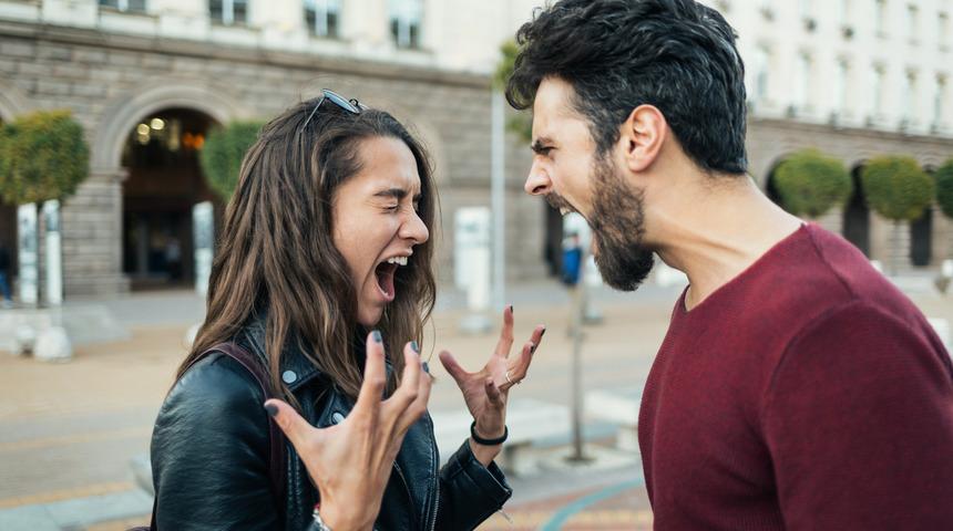 İlişkilerin katili: Kıskançlık! 'Sana güveniyorum ama çevrendekilere güvenmiyorum' aslında...