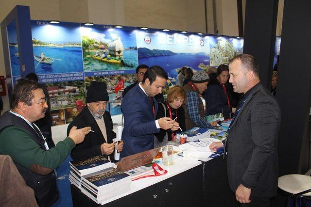 Adapazarı Belediyesi, Travel Turkey İzim Fuarına katıldı