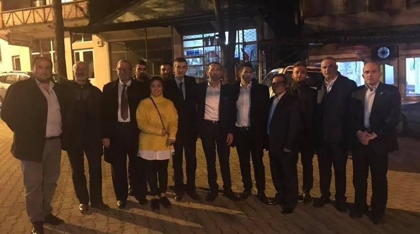 Milletvekili Dikbayır, il&ccedil;elerde esnafla biraraya geldi