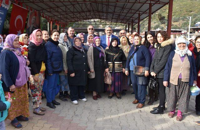 Başkan Alıcık, Bayındır’a sosyal tesis kazandırdı