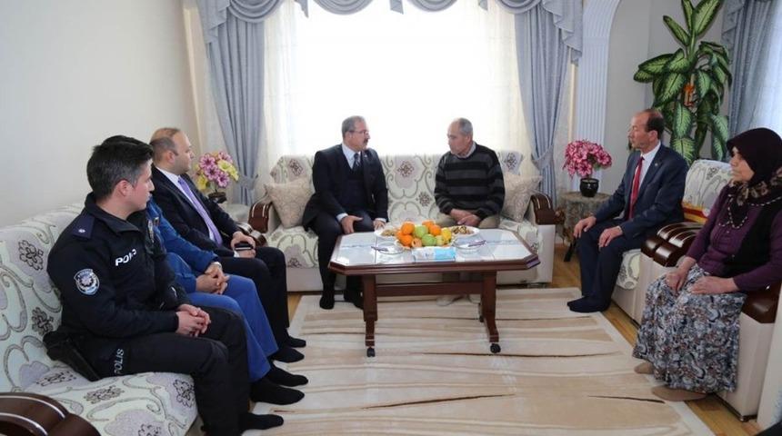 Şaphane&rsquo;de şehit ailesine ziyaret