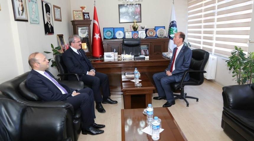 Kaymakam G&ouml;ktaş: Şaphane&rsquo;de yıllık 11 bin ton vişne &uuml;retiliyor