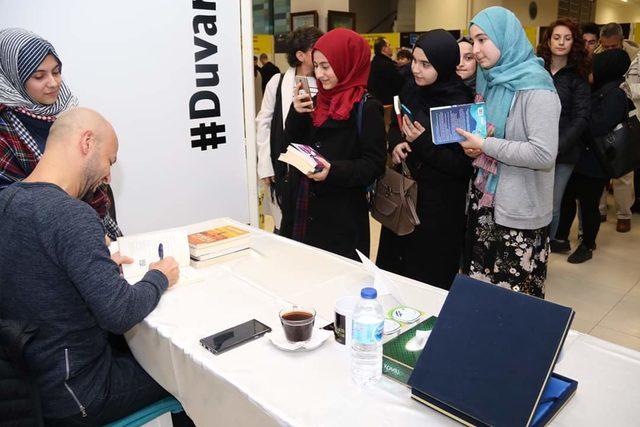 Yazar Kahraman Tazeoğlu, Biga&rsquo;da kaza ge&ccedil;irdi 1