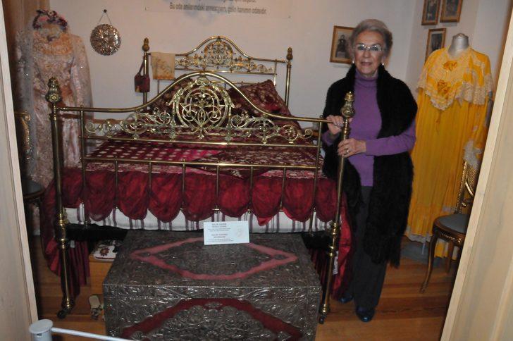 Osmanlı Paşası'nın torunu, müze geliriyle sokak kedilerini doyuruyor  G2