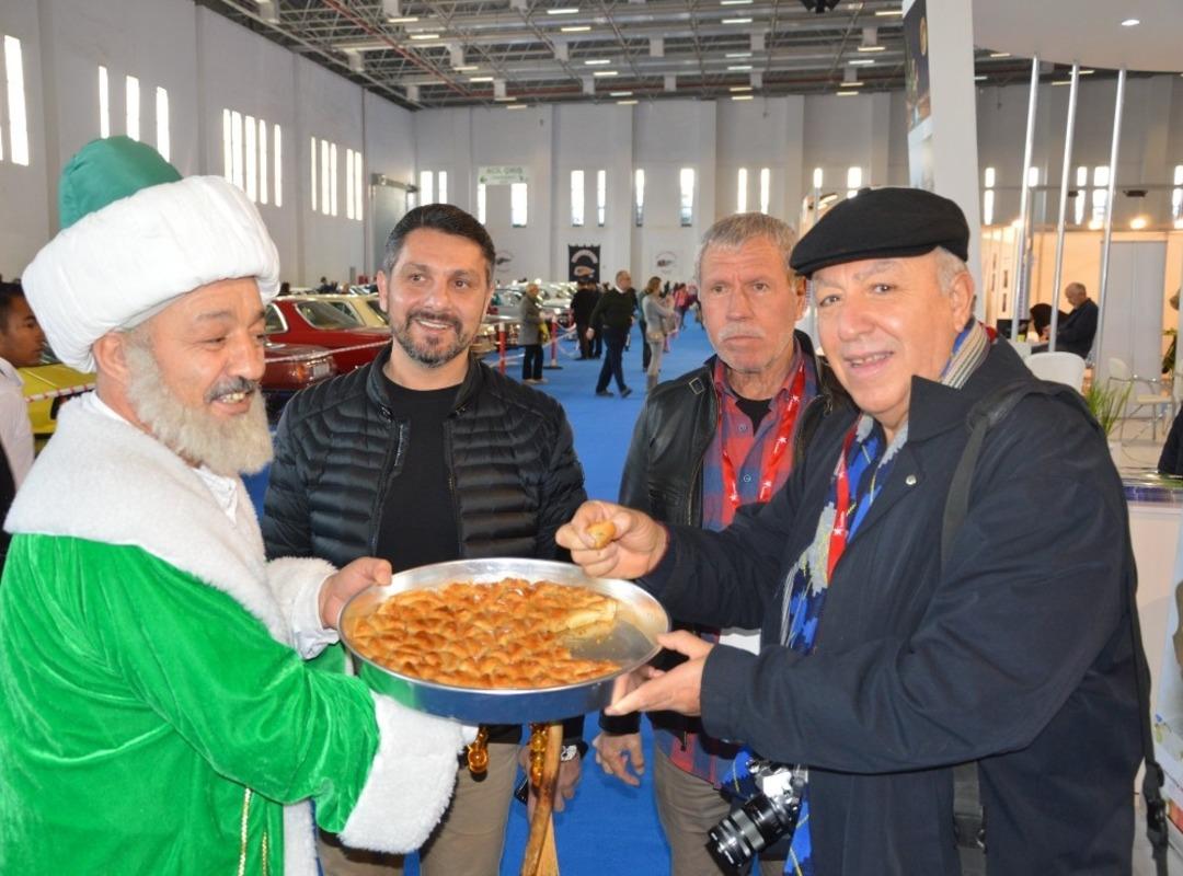 Tescilli muska baklavayı ikram ettiler