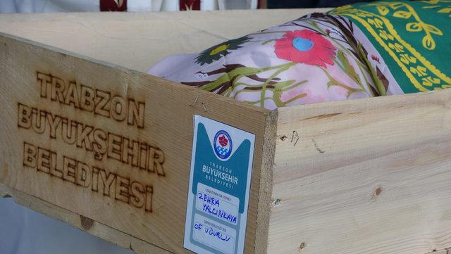 Phuket'te, motosiklet kazasında ölen Zehra, Trabzon'da toprağa verildi