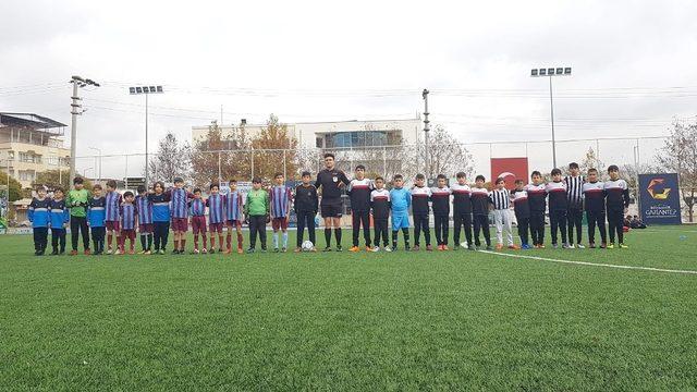 Minikler futbol şenliği  renkli anlara sahne oldu