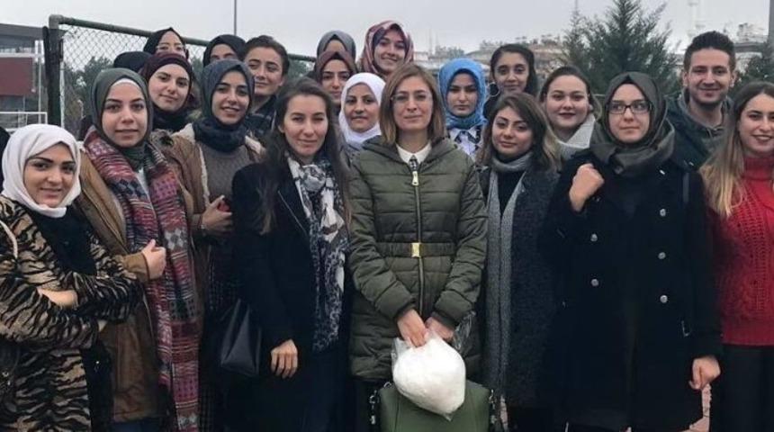 Moda ve Tekstil tasarımı &ouml;ğrencilerinden iplik fabrikasına teknik gezi