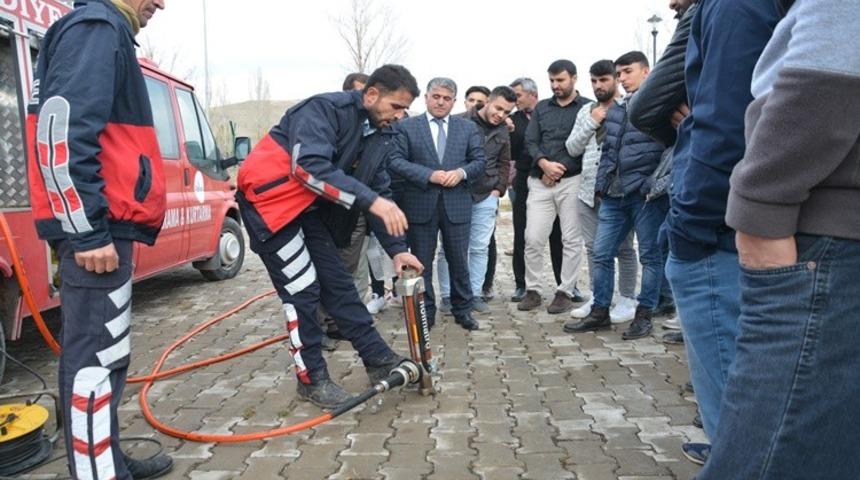 Sultan Alparslan Doğa Bilimleri ve M&uuml;hendislik Fak&uuml;ltesi&rsquo;nde yangın tatbikatı