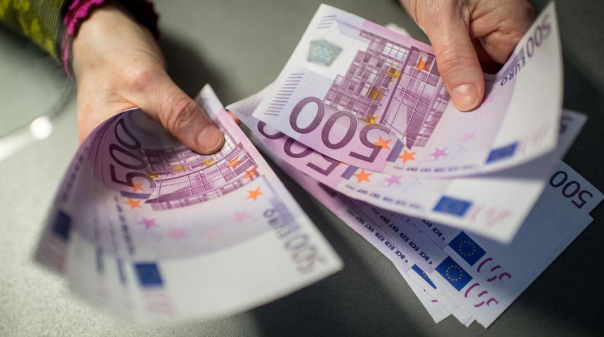  500 euroluk banknotların Cuma günü basımı son bulacak