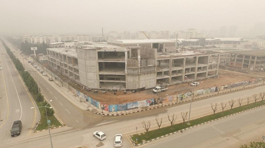 Yunusemre Millet &Ccedil;arşısı tamamlanıyor