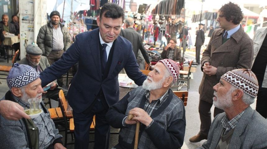 MHP Adayı Akın, Ko&ccedil;arlı&rsquo;da vatandaşlarla bir araya geldi