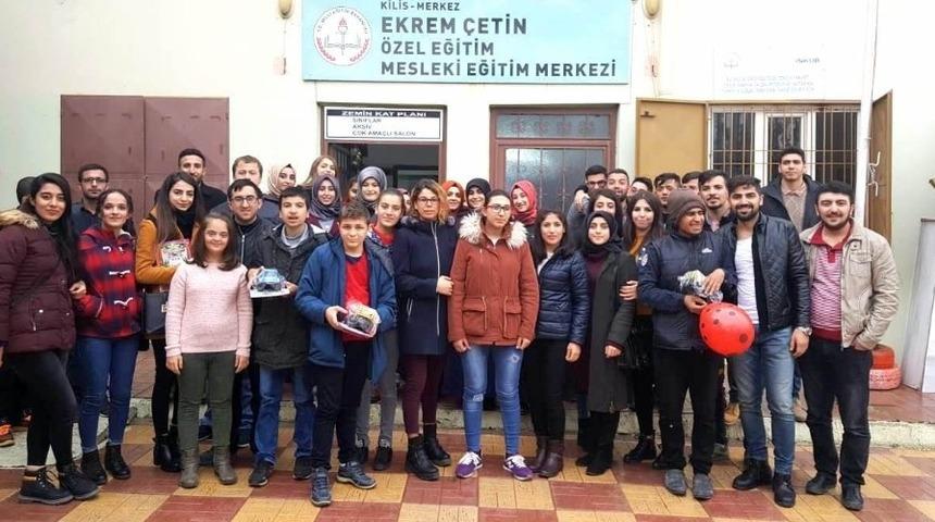Hemşire adayı &ouml;ğrenciler engelleri aştı