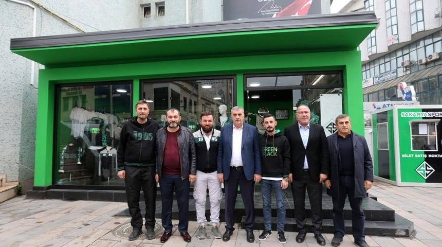 Başkan To&ccedil;oğlu D&uuml;kkan54&rsquo;&uuml; ziyaret etti