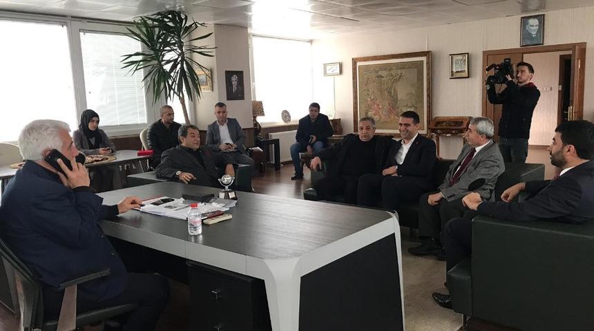 Fendoğlu ziyaretlerini s&uuml;rd&uuml;r&uuml;yor