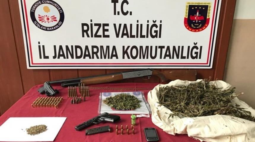 Rize&rsquo;de jandarmadan ka&ccedil;ak silah imalathanesine baskın