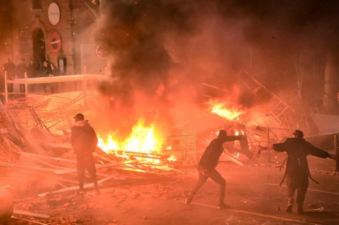 D&uuml;nya o anları canlı izledi! 