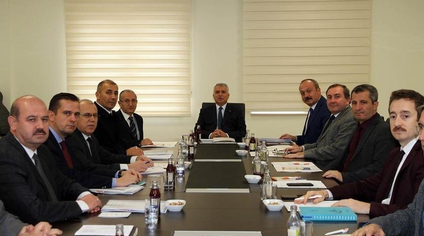 T&uuml;m kurumlar kış tedbirleri i&ccedil;in toplandı