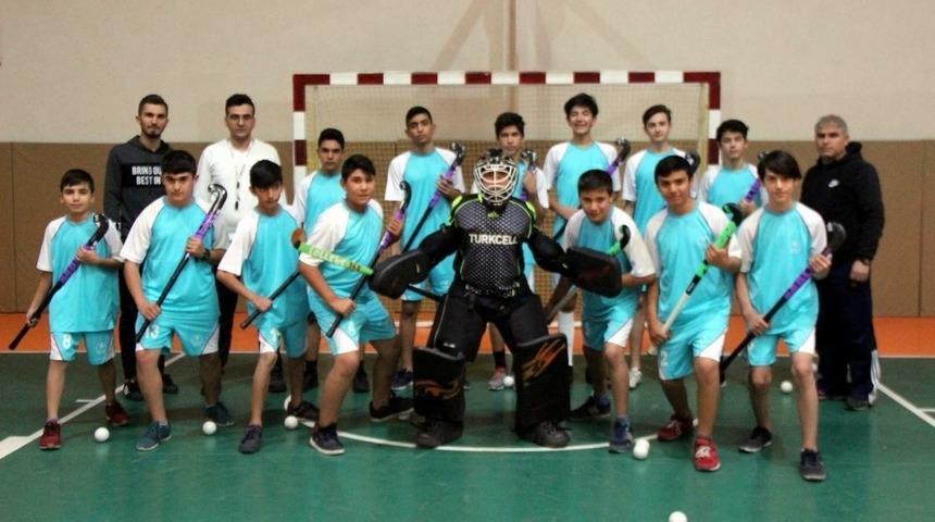 &Ccedil;im Hokeyine ilgi artarak devam ediyor