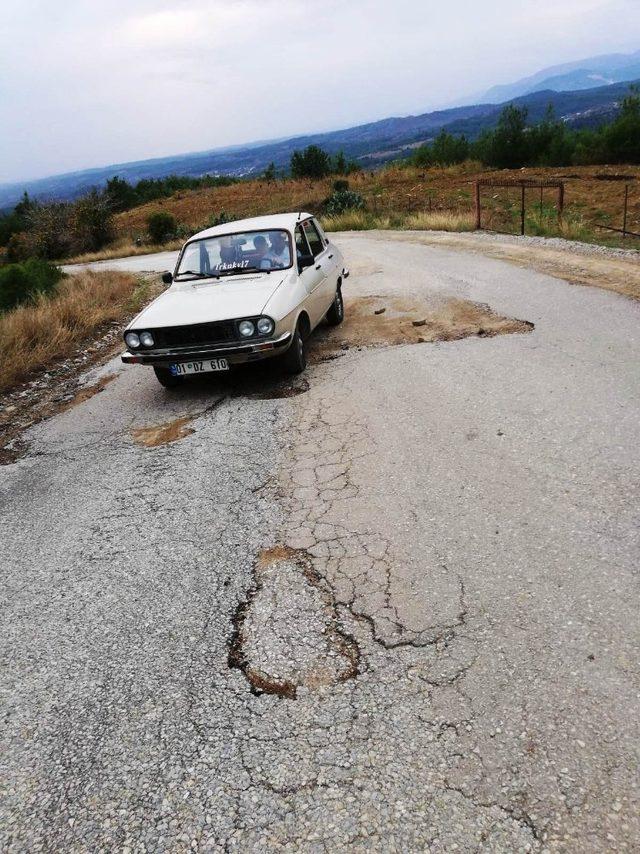 Karaisalı’da yol sorunu