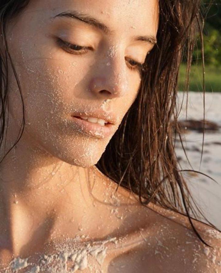 Dünyanın en güzel kadını şaşırttı! İşte makyajsız hali  G3