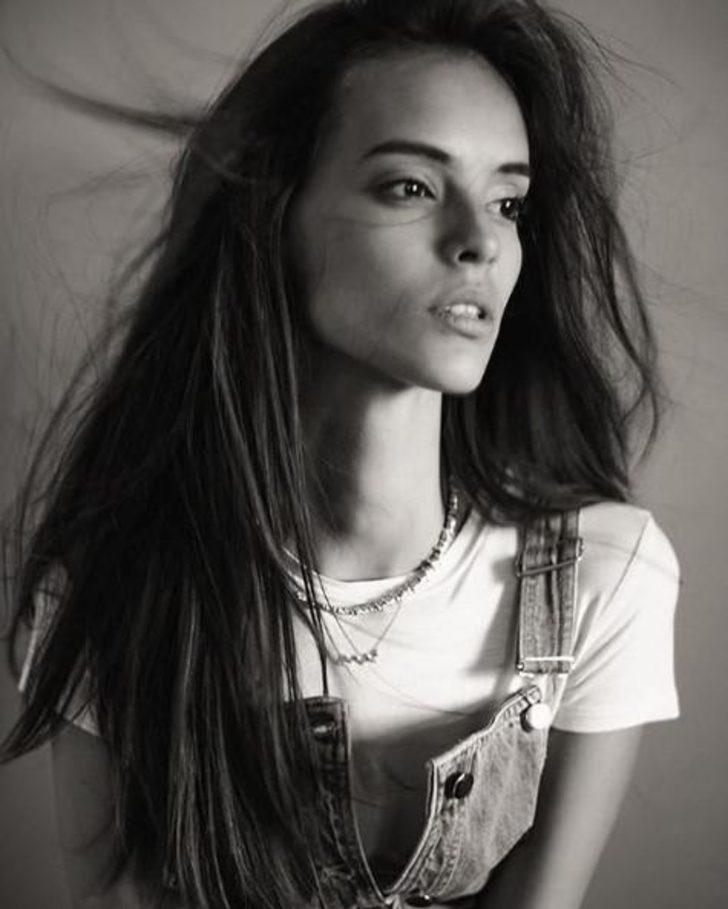 Dünyanın en güzel kadını şaşırttı! İşte makyajsız hali  G5