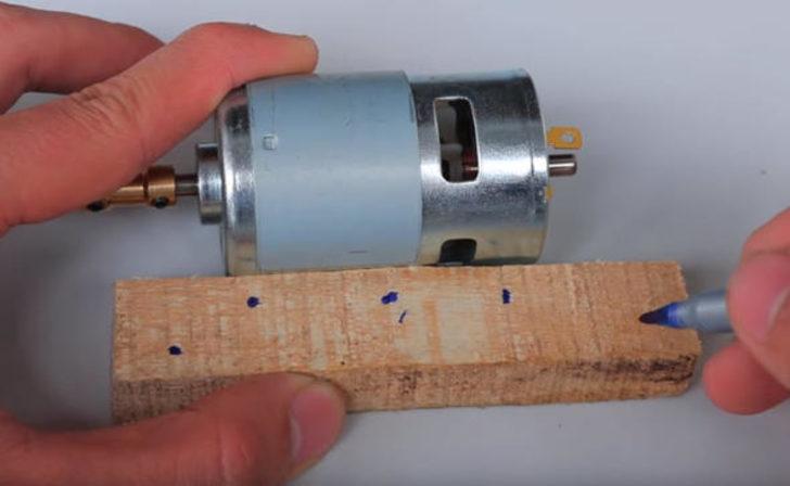 Çinli mühendis tahta parçasıyla işe başladı, milyonlar gözünü ayırmadan seyretti!  G2