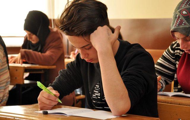 Gümüşhane’de meslek liseli öğrenciler için ‘kitap okuma’ yarışması düzenlendi