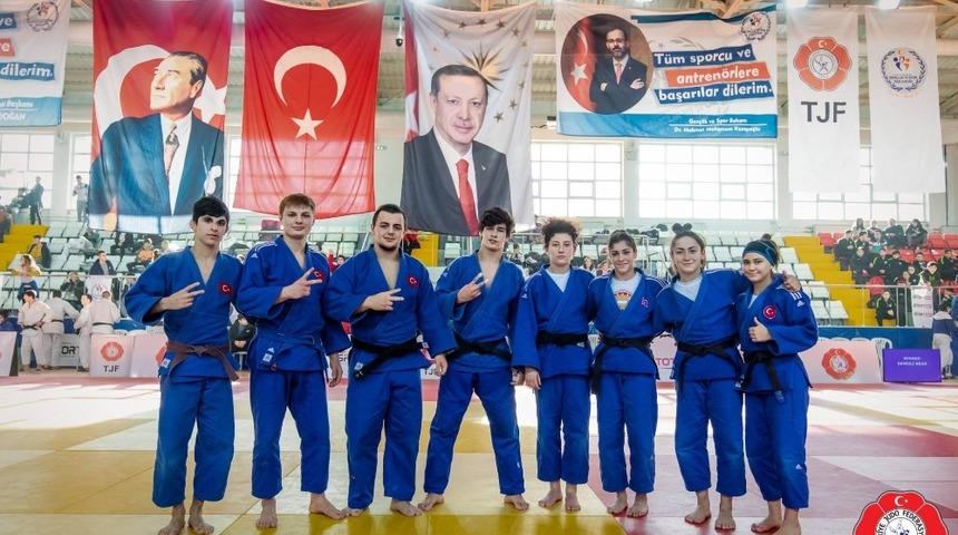 Judoda zirvenin adı kağıtspor
