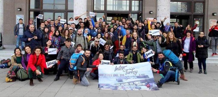 Oyuncak ve kıyafetler Van’daki çocuklara G2