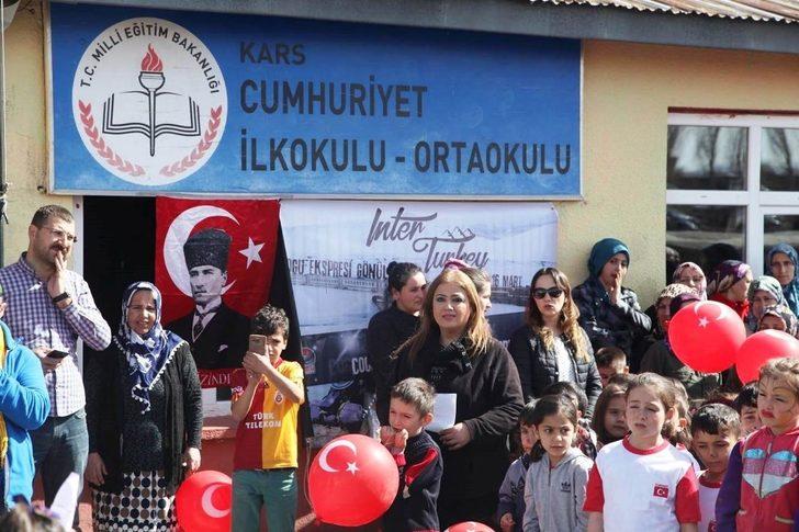 Oyuncak ve kıyafetler Van’daki çocuklara G5