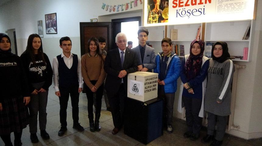 Osmanlı geleneği 'sadaka taşı' lisede uygulanıyor