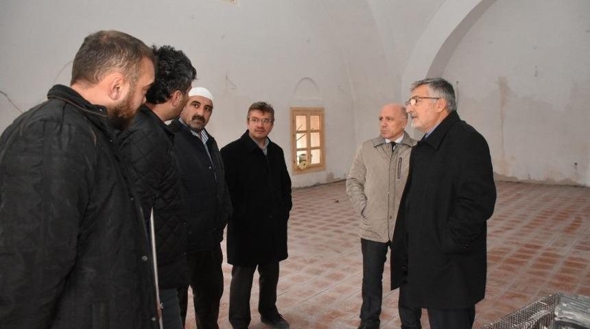 Ata yadig&acirc;rı Alaaddin Camii&rsquo;nin restorasyonu tamamlanıyor