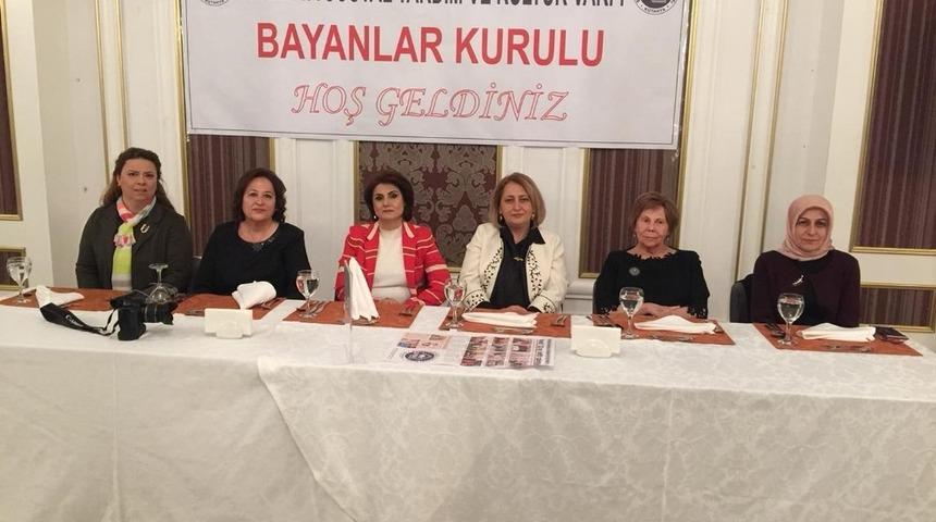 Yardıma muhta&ccedil; &ouml;ğerenciler i&ccedil;in bir araya geldiler