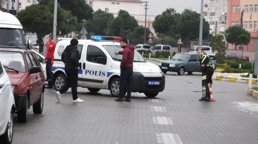 Kadın s&uuml;r&uuml;c&uuml;n&uuml;n kullandığı otomobil ters d&ouml;nd&uuml;