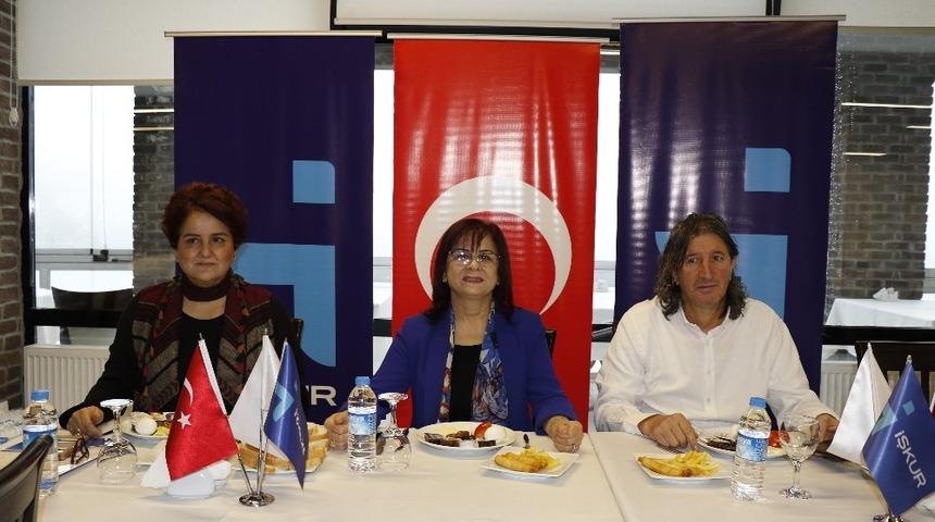 İş Kur İl M&uuml;d&uuml;r&uuml; Demirsu, istihdam seferberliği hakkında basını bilgilendirdi