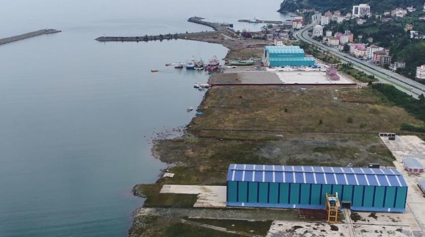 S&uuml;rmene'de, Deniz Kuvvetleri &uuml;ss&uuml; sevinci