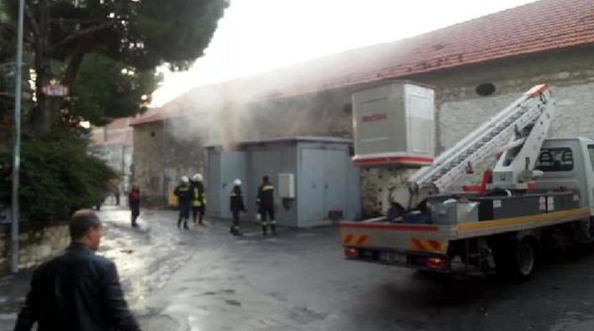 Aydın'da trafo patladı! Kepenkleri elektrikli olan esnaf dükkanını açamadı