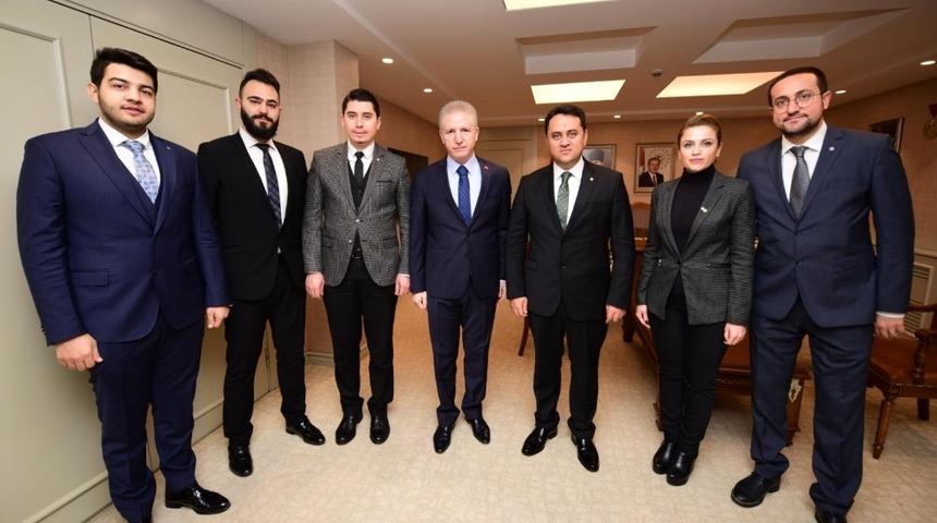 İMO y&ouml;neticileri Vali Davut G&uuml;l&rsquo;&uuml; ziyaret etti