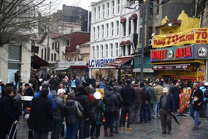 Büyük ikramiye için yılbaşı biletlerine yoğun ilgi G4