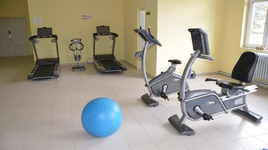 İstanbul B&uuml;y&uuml;kşehir Belediyesinden Akseki&rsquo;ye spor malzemesi desteği